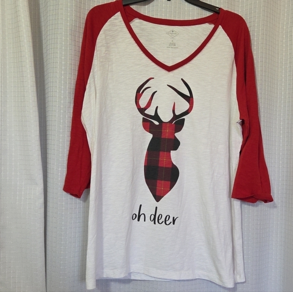 St. John's Bay Red and White V-Neck Top OH DEER Size XL